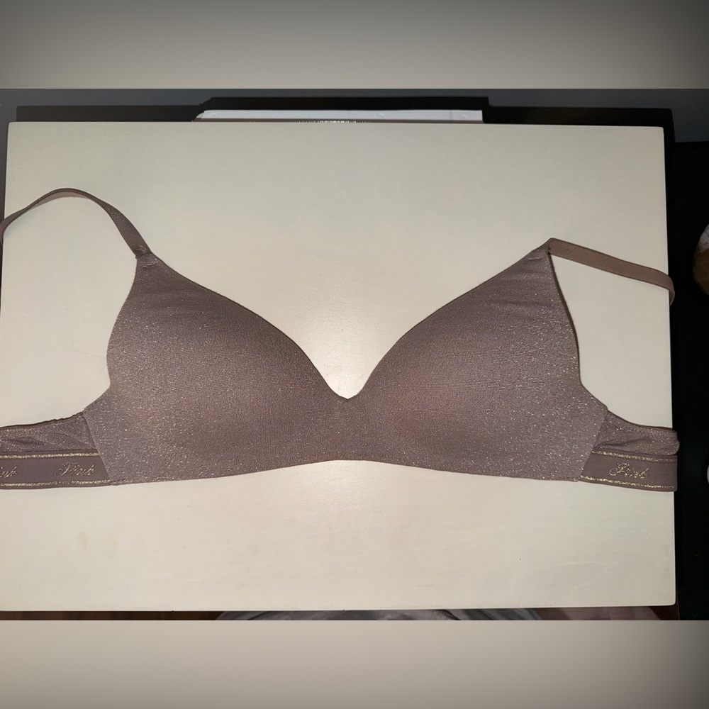 VS Pink Wear Everywhere Lightly Lined Wireless Bra